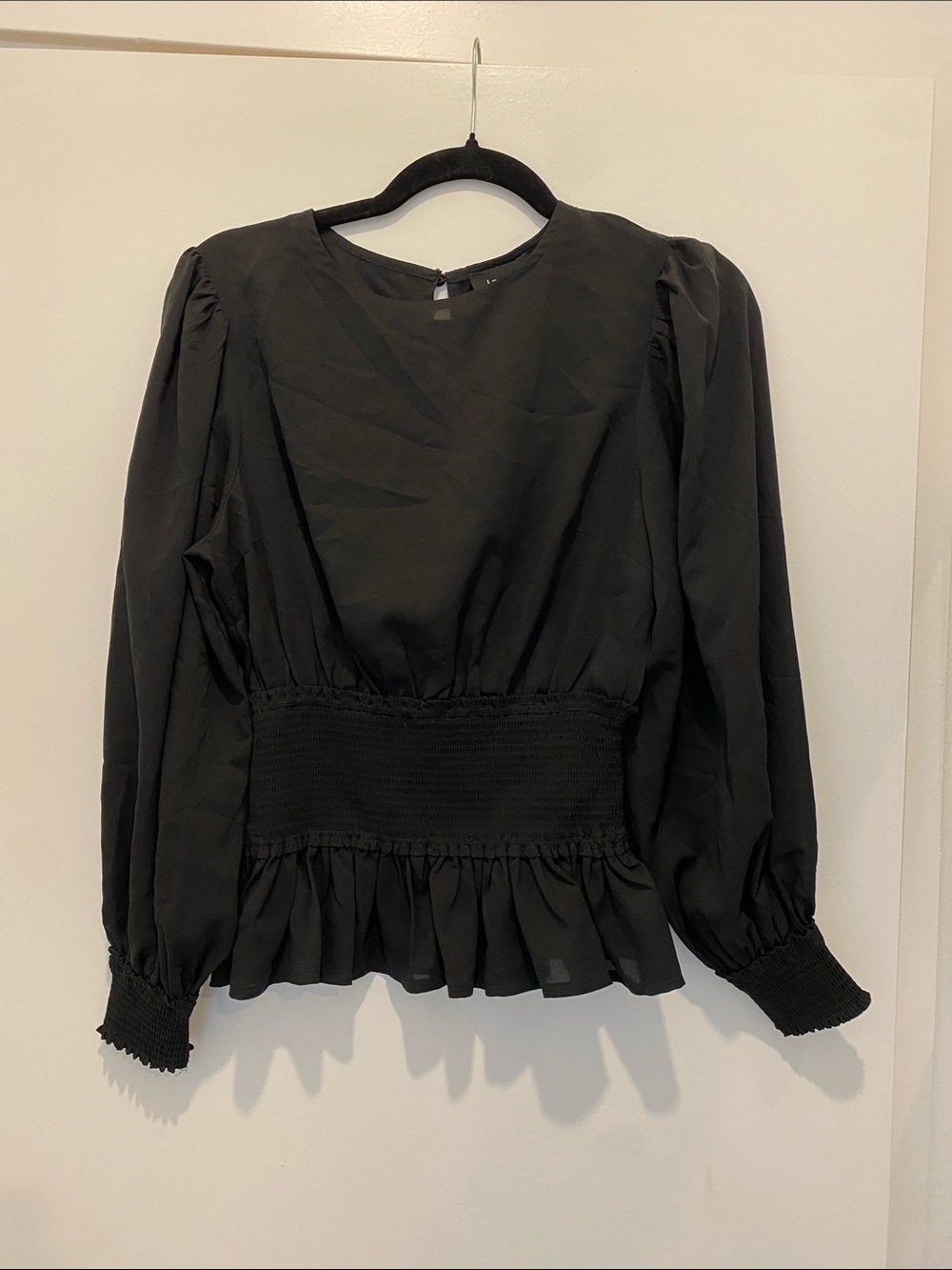 Lea & Viola Black Long Sleeve Smocked Peplum Blouse